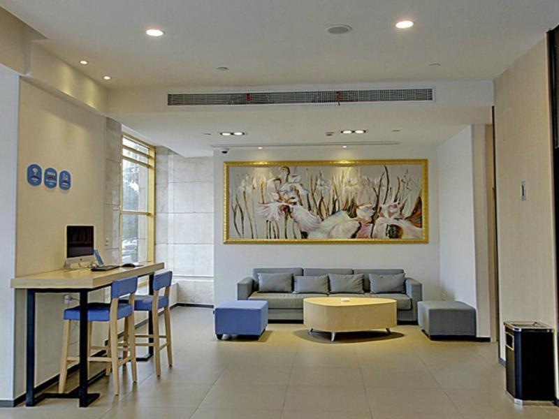 Hanting Hotel Shanghai Hongqiao Hechuan Road Exterior photo